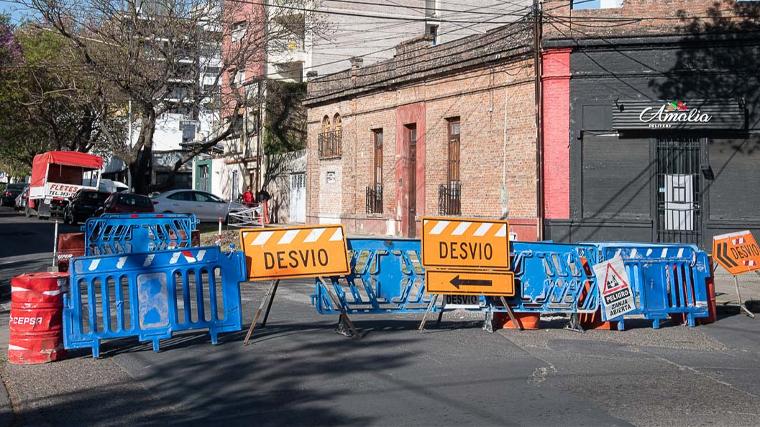 La obra de la calle La Rioja entra en una etapa clave y habrá nuevos cortes en el microcentro