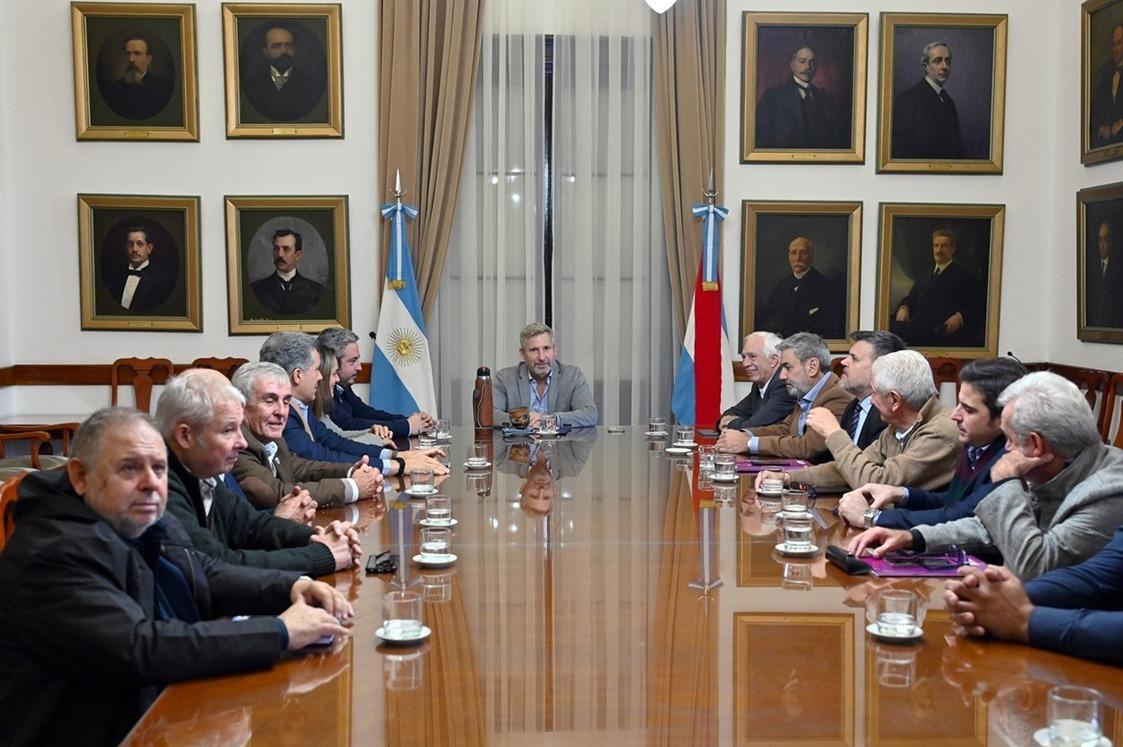 Frigerio y la Mesa de Enlace avanzan en soluciones para el sector agropecuario