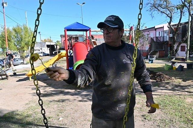 Paraná avanza con la recuperación de espacios verdes en distintos barrios