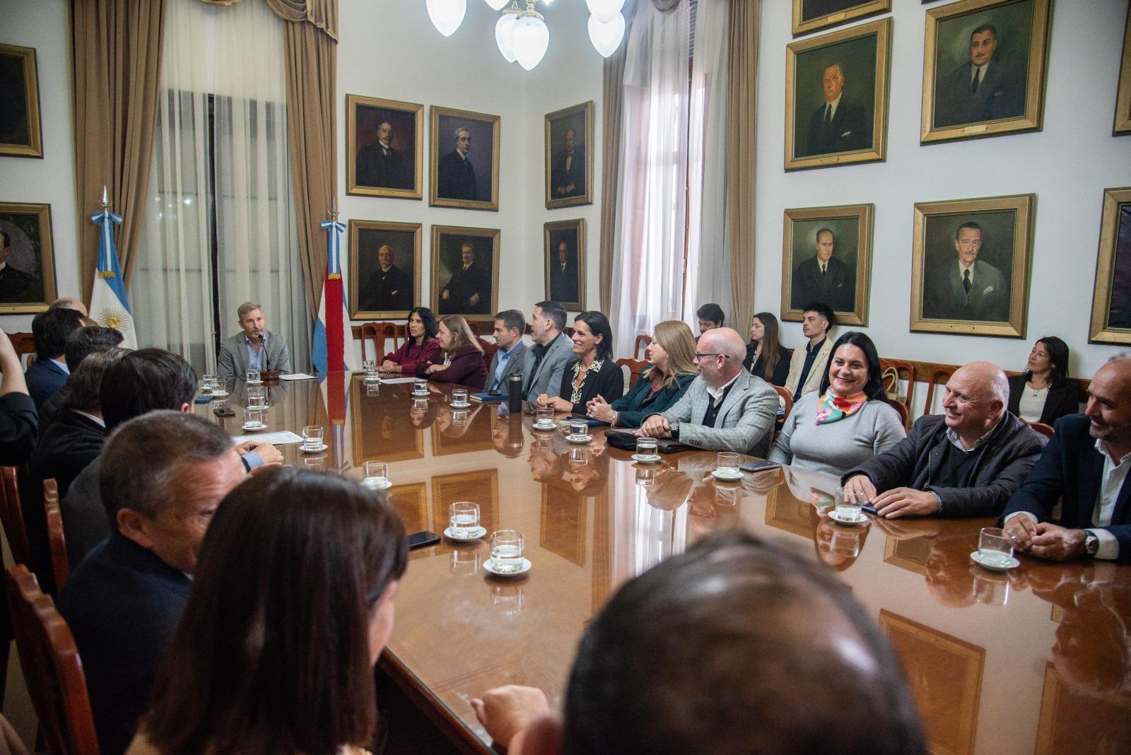 Entre Ríos y UNICEF acuerdan una alianza estratégica para proteger a la niñez