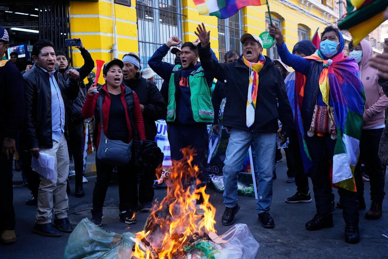 Aumenta la crisis en Bolivia: cuatro muertos y cincuenta detenidos