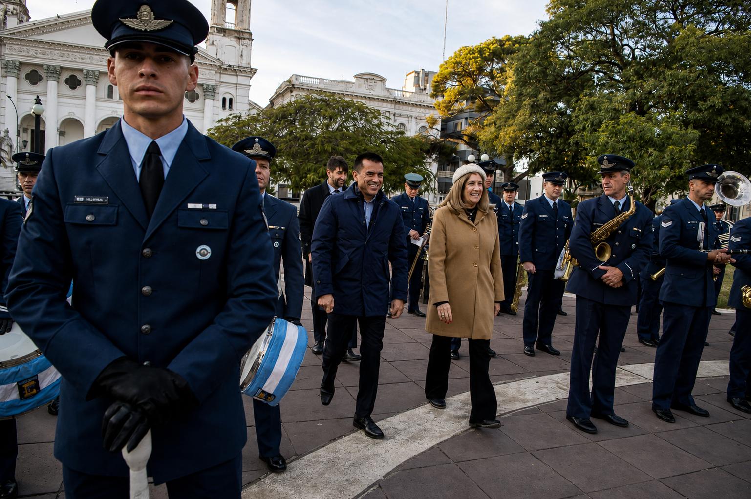 Paraná homenajeó a Manuel Belgrano en el Día de la Bandera