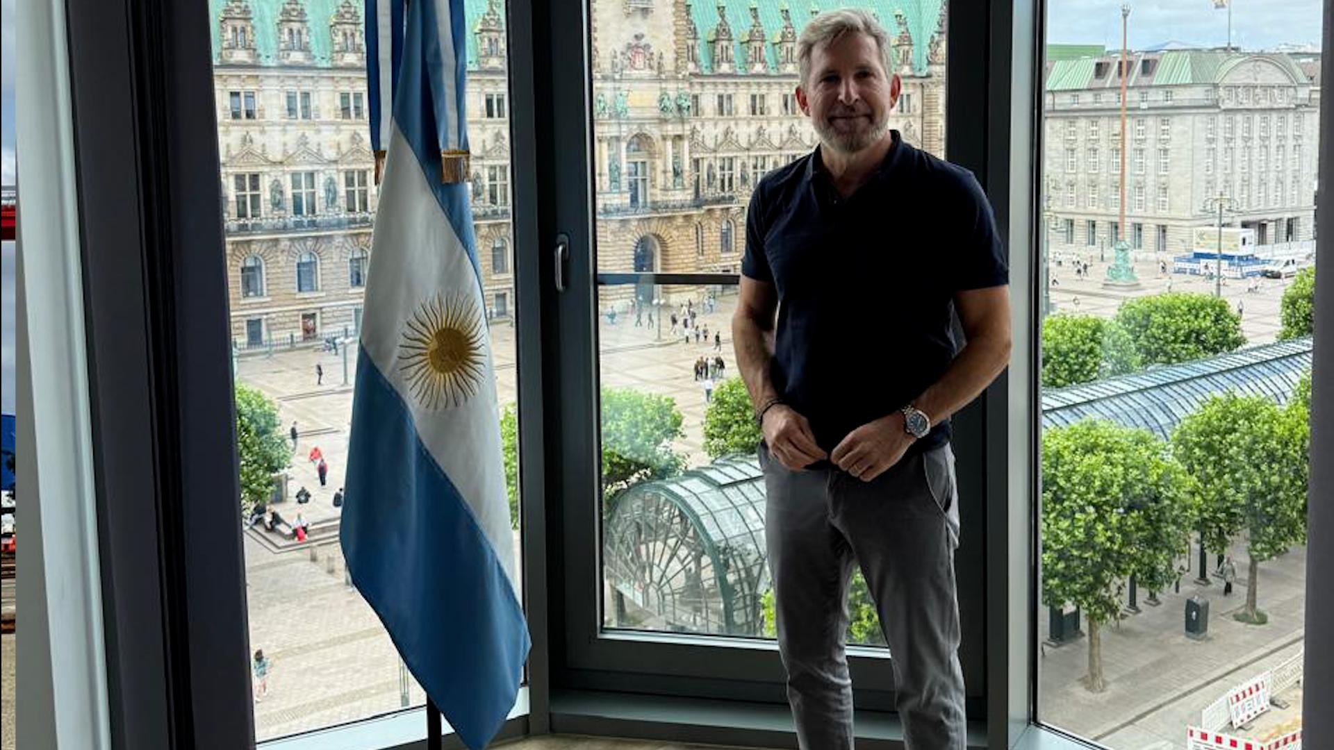 La reducción de los costos logísticos, el eje de la visita de Frigerio al puerto de Hamburgo, en el cierre de su visita a Alemania