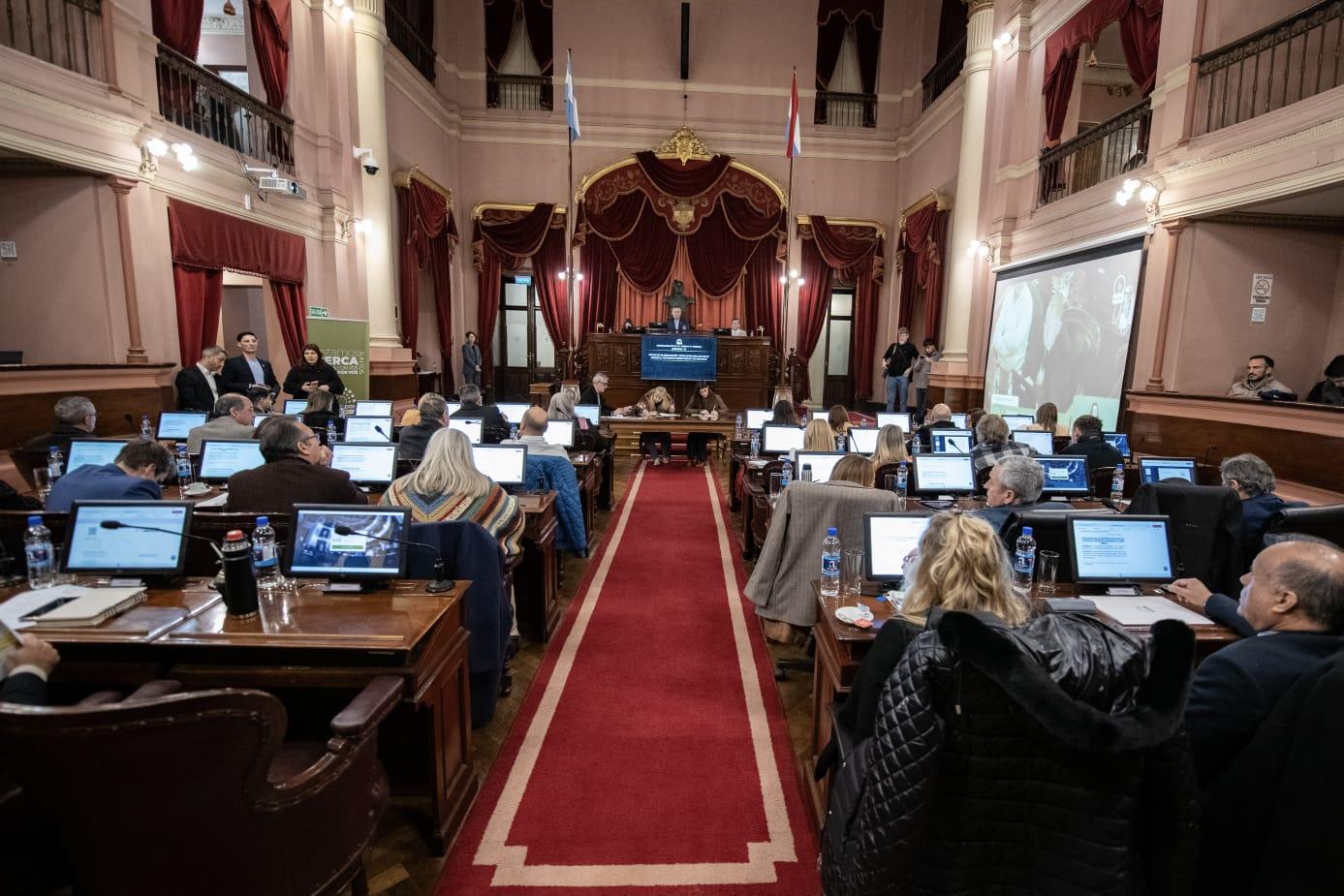 Diputados avanzó con nuevos proyectos y reclamó a Nación fondos para Incluir Salud