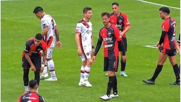 Allanaron al hijo de "Petaco" Barrientos por la agresión a jugadores de Patronato: secuestraron celulares y le dictaron restricción