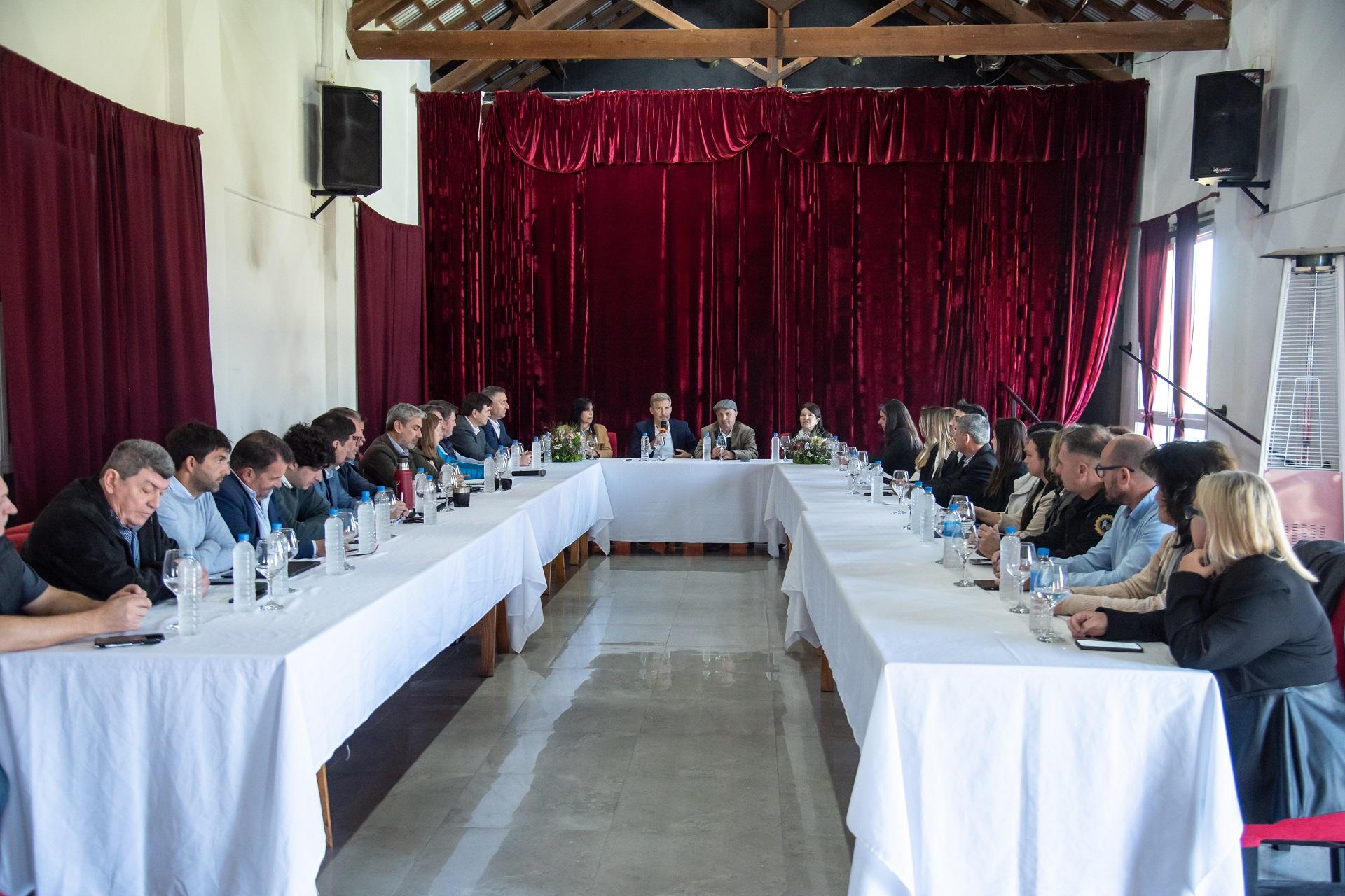 Frigerio encabezó en General Galarza una nueva reunión de gabinete conjunto