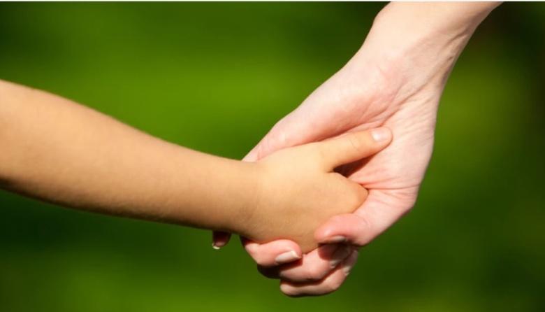 Acompañar la vida de un niño institucionalizado: presentaron en Paraná un programa para chicos sin cuidados parentales