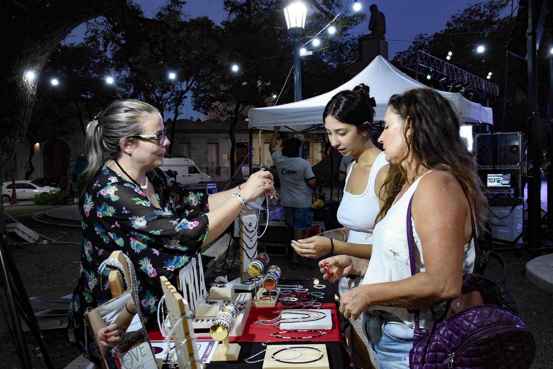 Feria Manos Entrerrianas: una opción para elegir regalos por el Día de la Madre