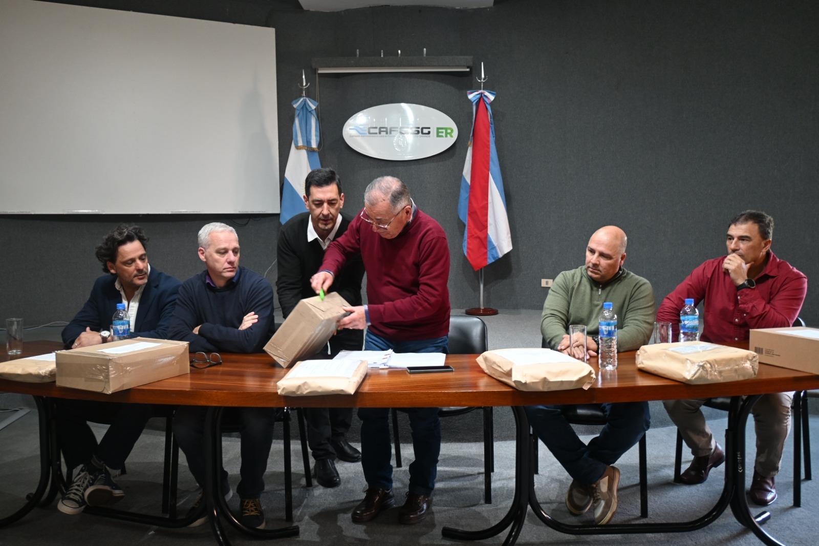 CAFESG realizó la apertura de sobres para dos obras en Concordia y San José