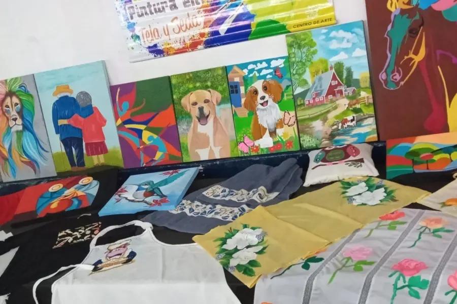 El Centro de Arte del Club Universitario recibe obras y bailarines para sus salones de octubre