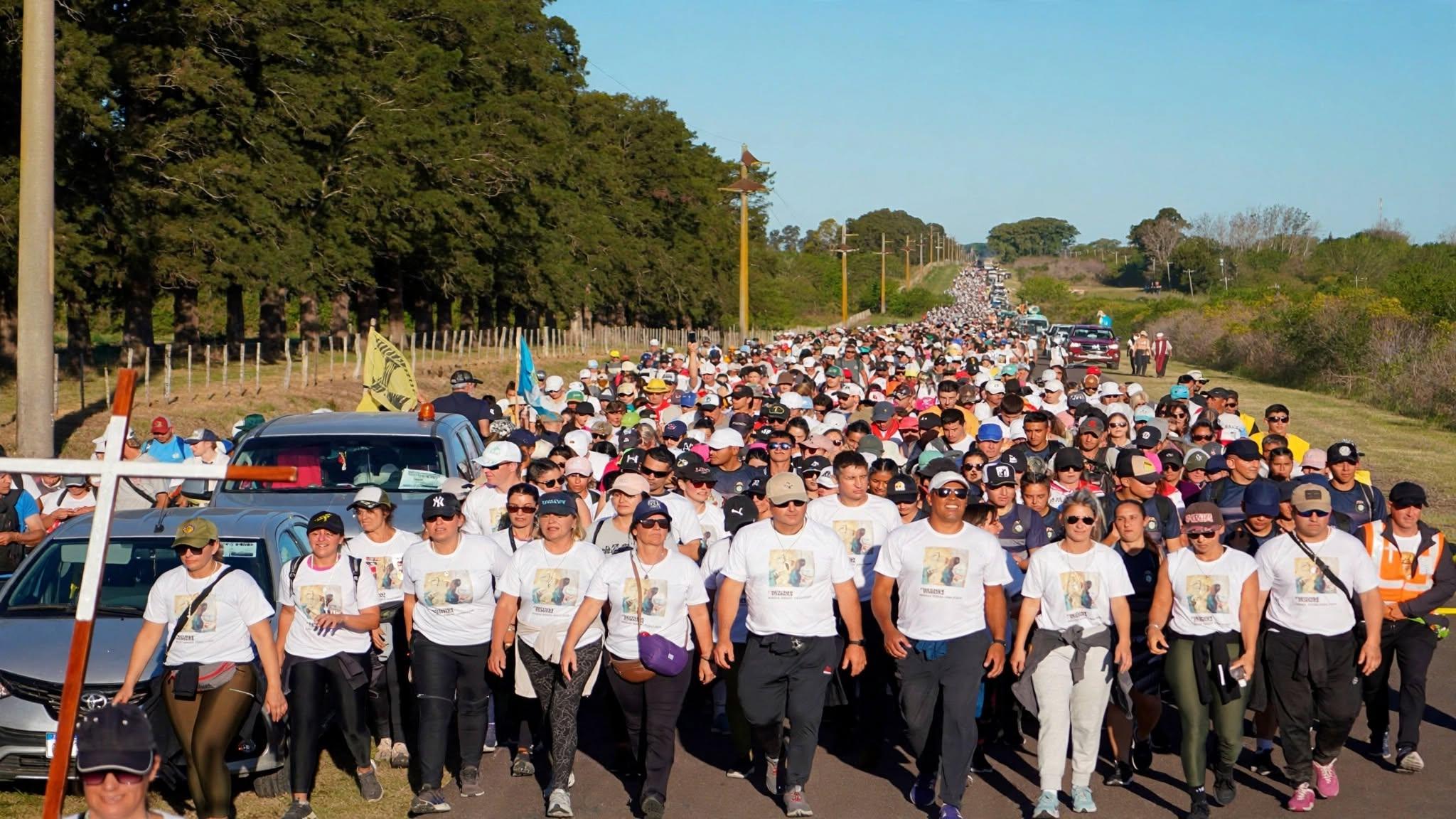 Peregrinación de los Pueblos: miles de fieles recorrerán más de 90 kilómetros entre Hasenkamp y Paraná