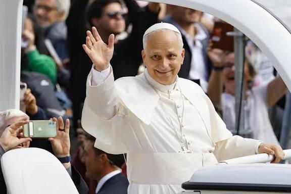 Parte del viernes: El papa León XIV sigue mejorando y reaparecerá el domingo para el Ángelus