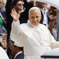 Parte del viernes: El papa León XIV sigue mejorando y reaparecerá el domingo para el Ángelus
