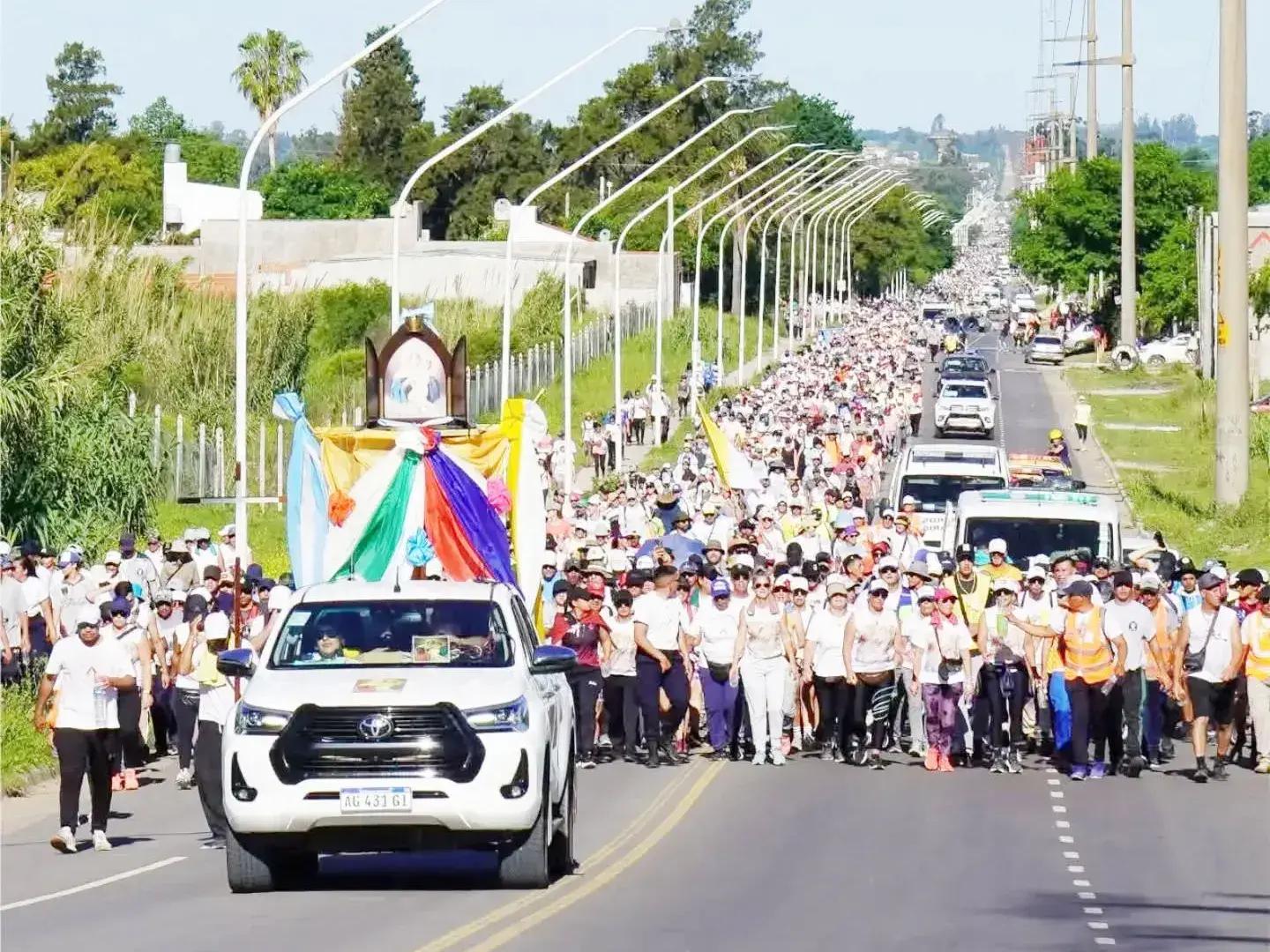 Con fe, cansancio y agradecimiento, miles de peregrinos llegaron al Santuario La Loma
